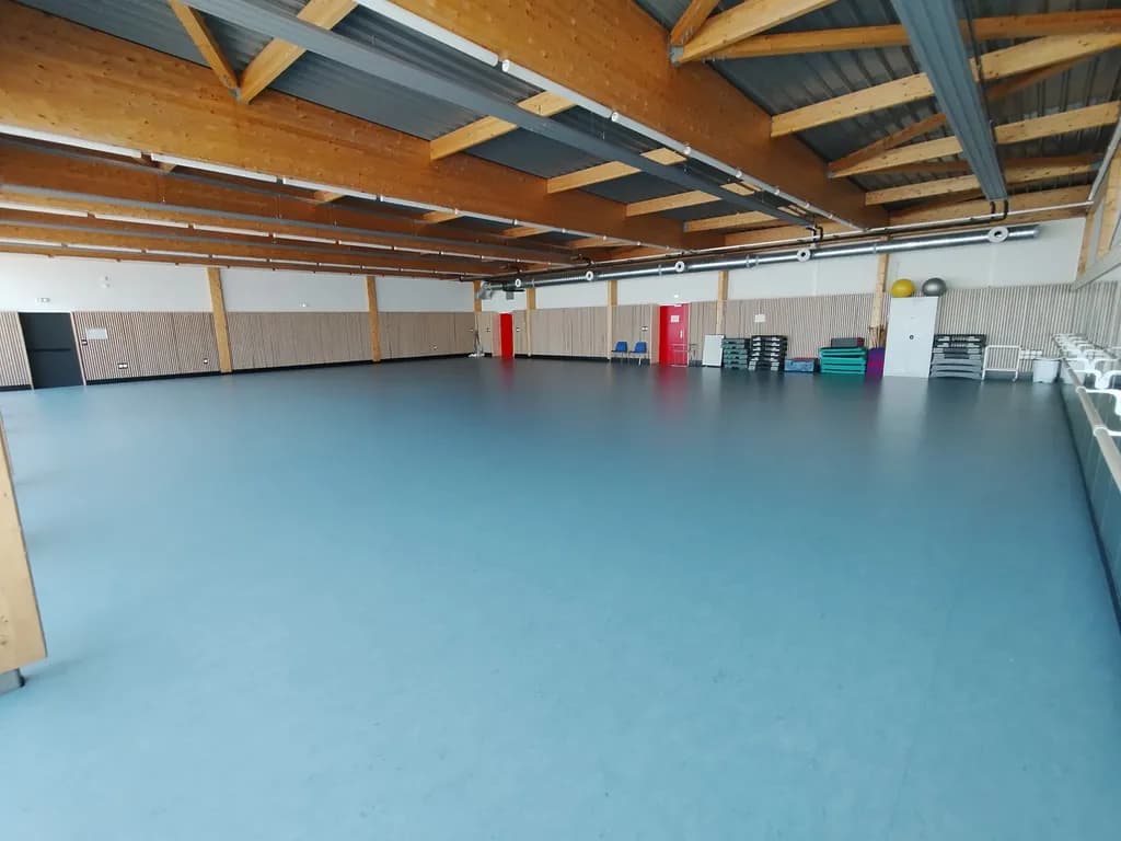 CS- 1-Salle expression Libre à Marseillan — photo 1 sur 2