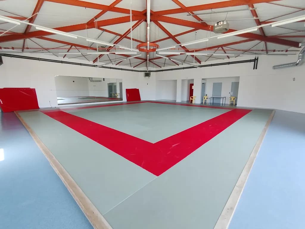Photo de Complexe sportif - 5-Salle Dojo&Musculation à Marseillan — 1 sur 2