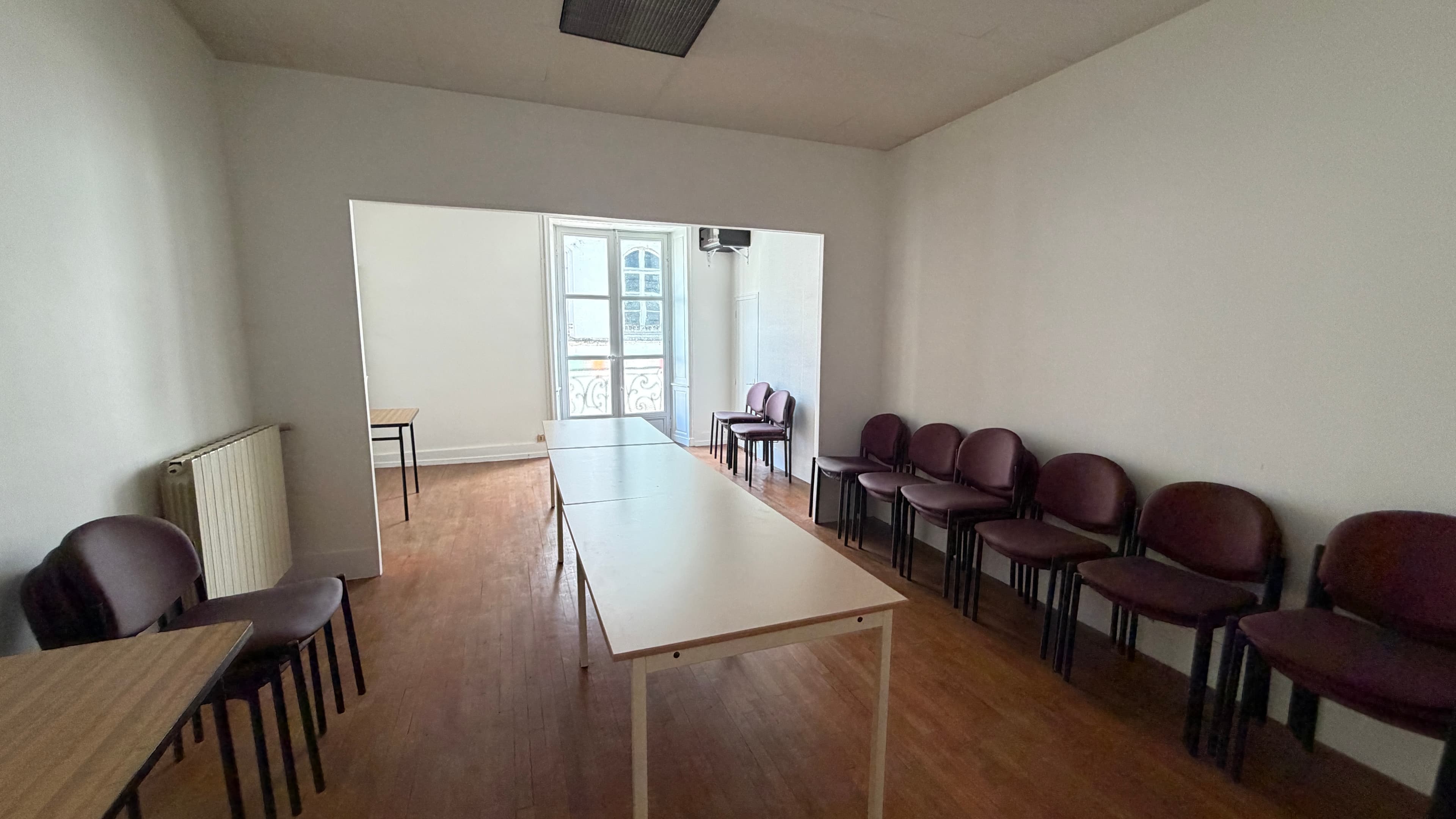 Salle huissier (SDF) à Saint-Aignan