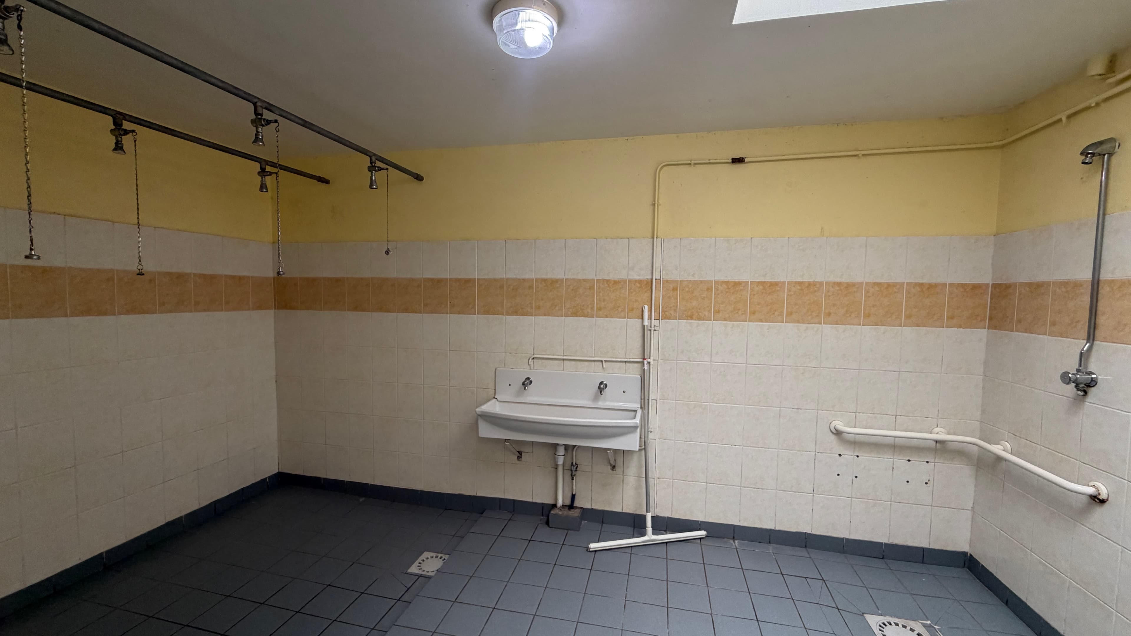 Gymnase à Saint-Aignan — photo 5 sur 7