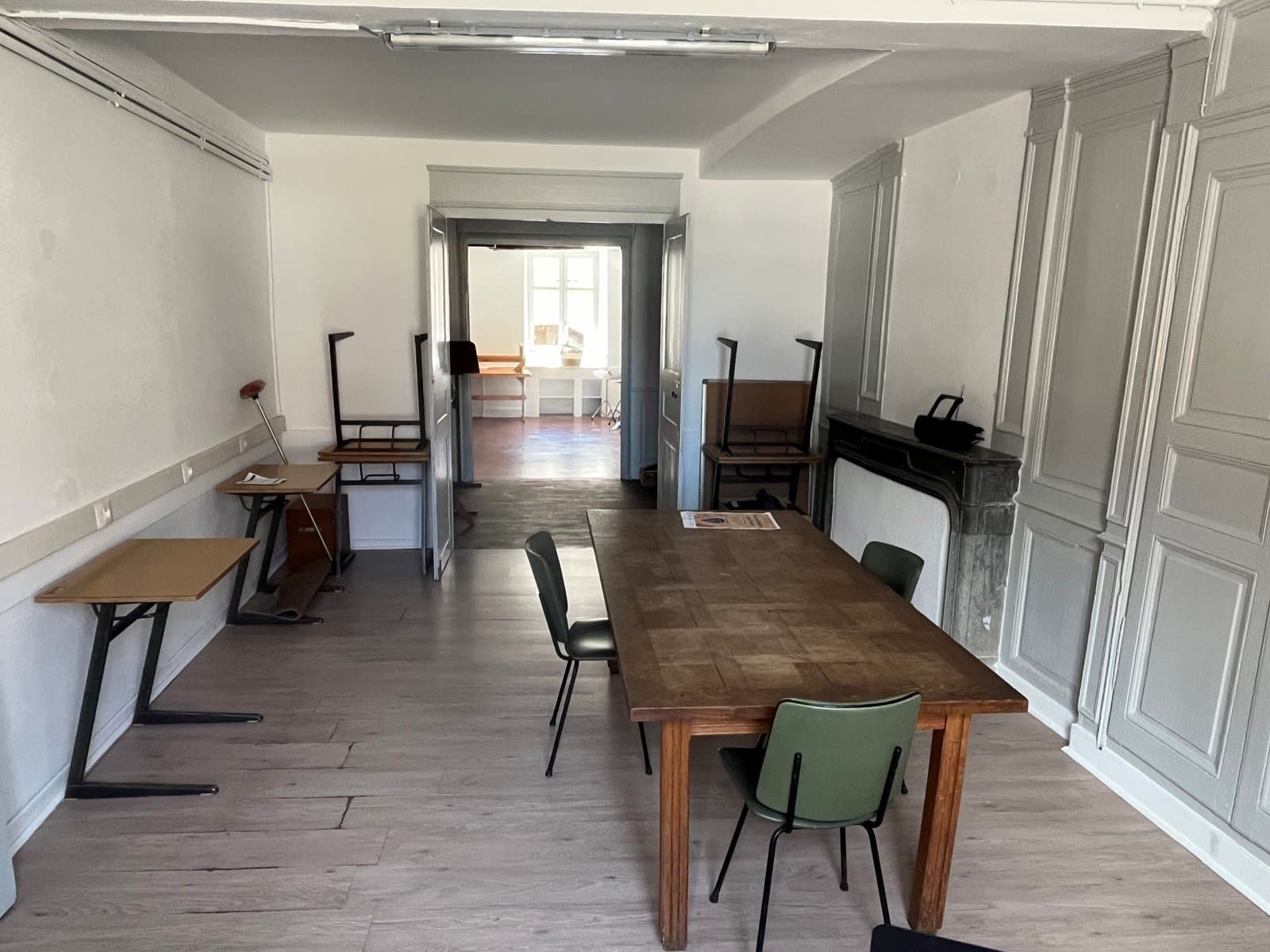 Grande salle de musique à Marnay — photo 1 sur 2